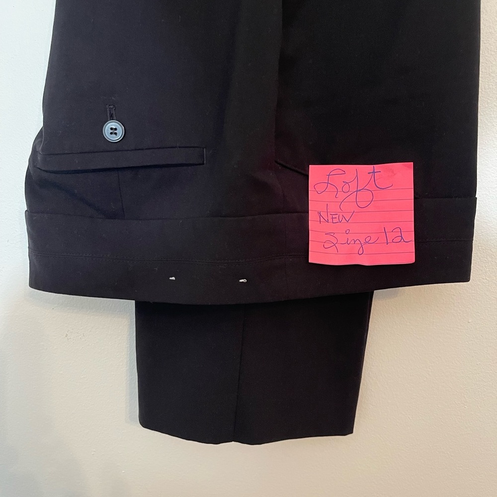 New LOFT. Women Slacks, black, size 12